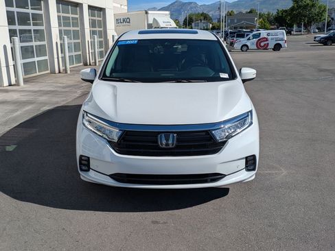 Certified 2023 Honda Odyssey Touring image 11