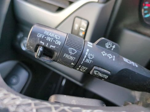 Used 2015 Chevrolet Suburban LT w/ Luxury Package image 26