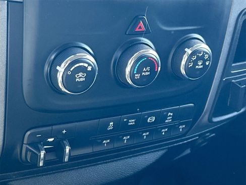 Used 2018 RAM 3500 Tradesman w/ Chrome Appearance Group image 30