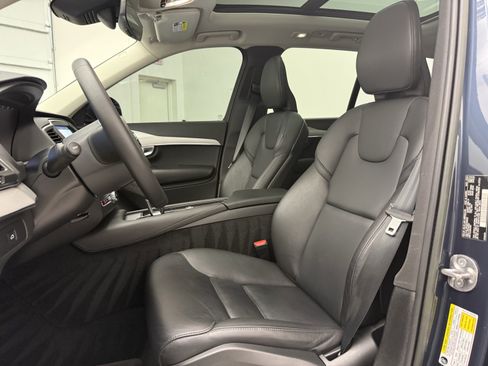 Certified 2023 Volvo XC90 B5 Core w/ Protection Package Premier AWD/4WD image 13