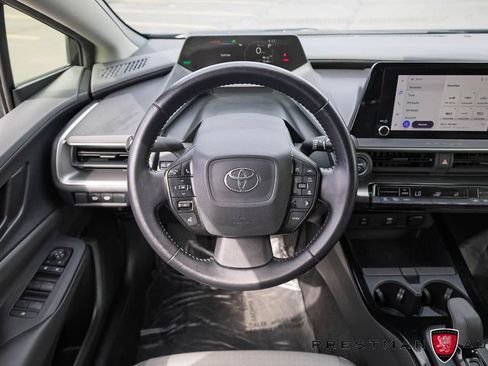 Used 2024 Toyota Prius LE FWD image 2