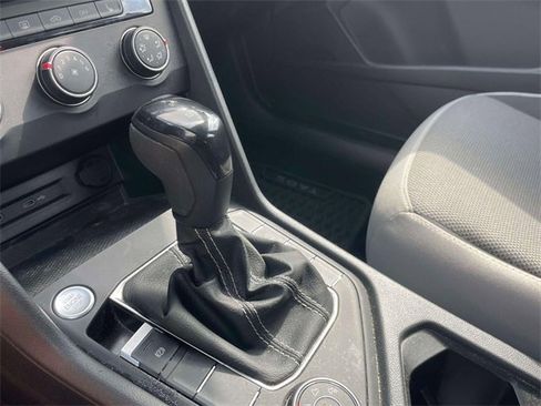 Used 2022 Volkswagen Taos S image 29