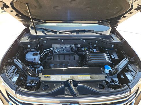 Used 2025 Volkswagen Atlas SE image 56