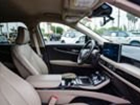 Used 2023 Lincoln Nautilus AWD w/ Premium Package image 17