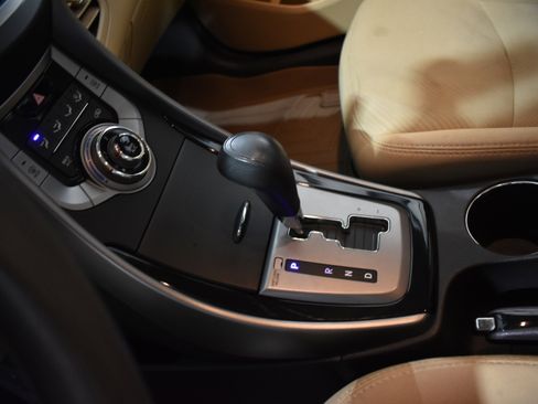 Used 2013 Hyundai Elantra GLS image 23