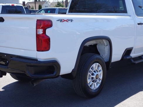 Used 2025 Chevrolet Silverado 2500 W/T AWD/4WD image 12