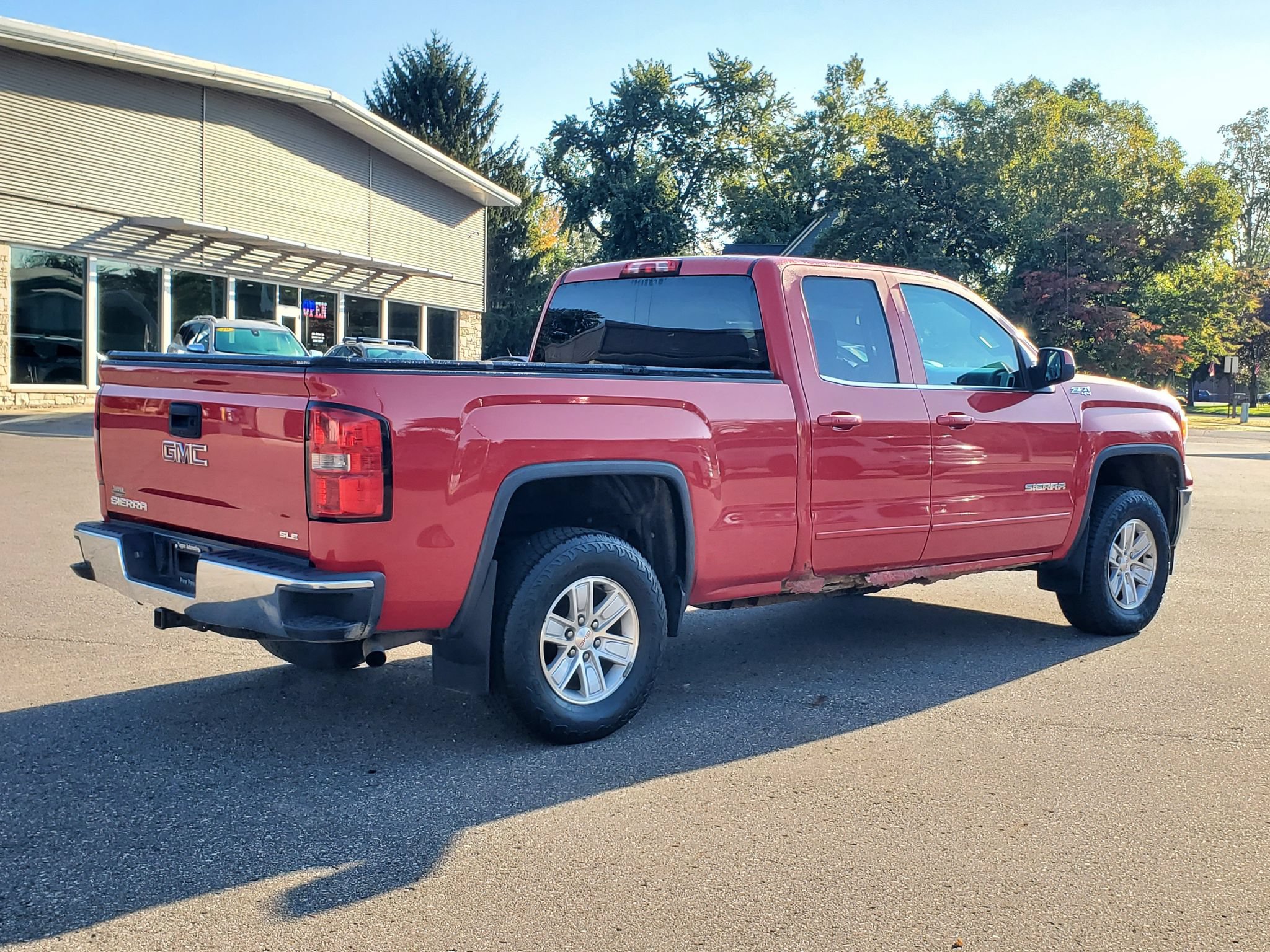 Used 2014 GMC Sierra 1500 SLE w/ SLE Value Package AWD/4WD image 4