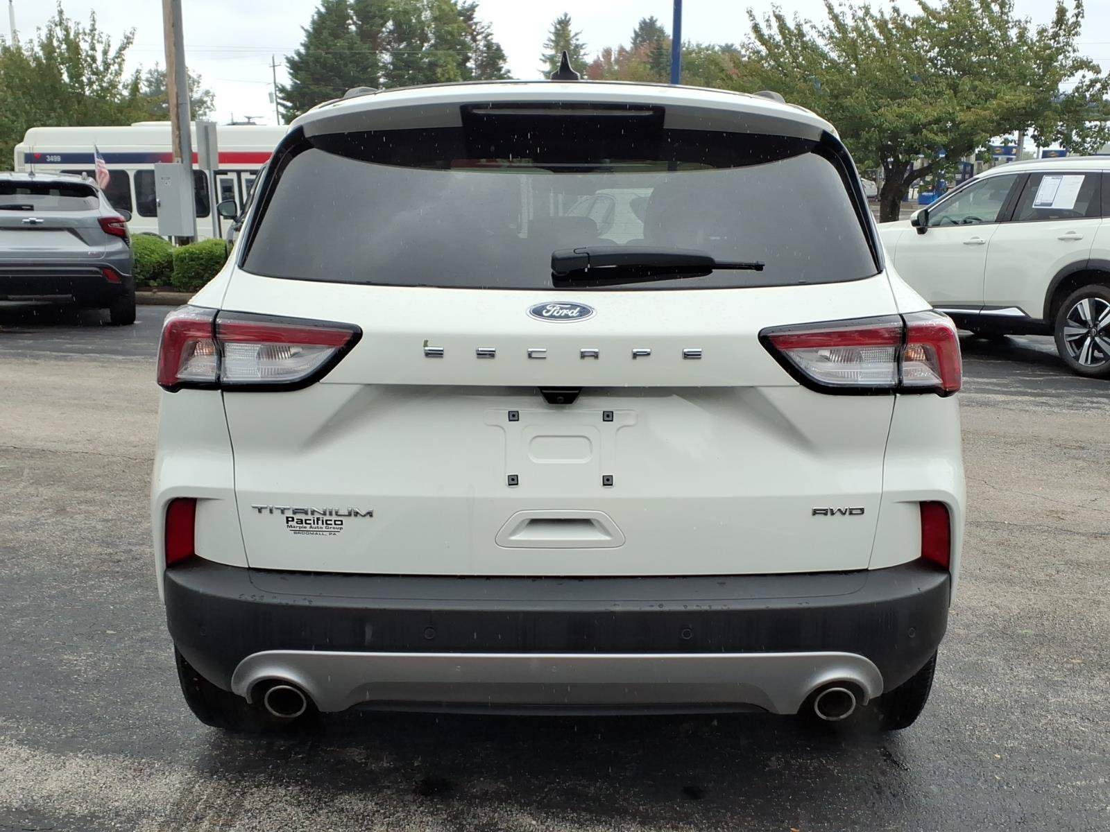 Certified 2022 Ford Escape Titanium w/ Titanium Elite Package AWD/4WD image 5