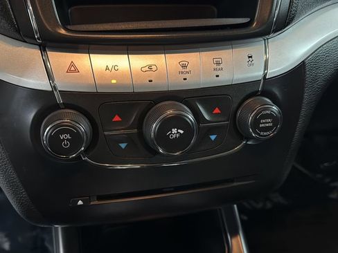 Used 2013 Dodge Journey FWD image 22
