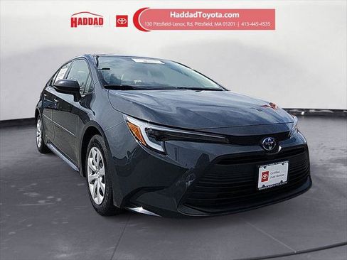 Certified 2025 Toyota Corolla LE AWD/4WD image 7