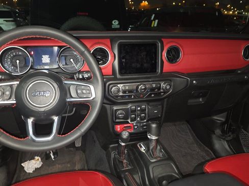 Used 2023 Jeep Wrangler Unlimited Rubicon 4xe AWD/4WD image 9