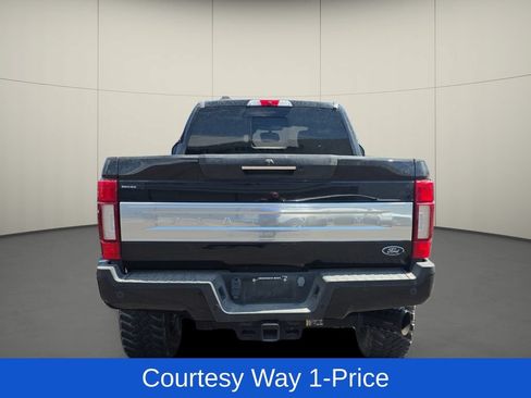 Used 2020 Ford F350 Platinum w/ FX4 Off-Road Package AWD/4WD image 4