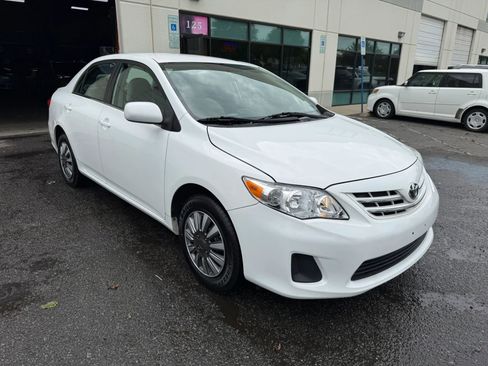 Used 2013 Toyota Corolla LE FWD image 7