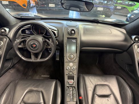 Used 2015 McLaren 650S Spider image 10