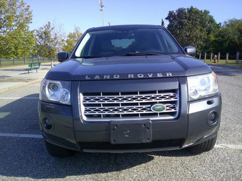 Used 2010 Land Rover LR2 HSE image 33