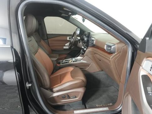 Used 2023 Ford Explorer King Ranch w/ Technology Package AWD/4WD image 30