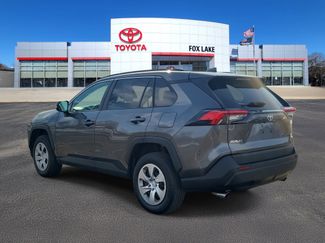 Used 2021 Toyota RAV4 LE video 3