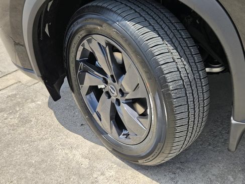 New 2026 Nissan Rogue SV FWD image 9