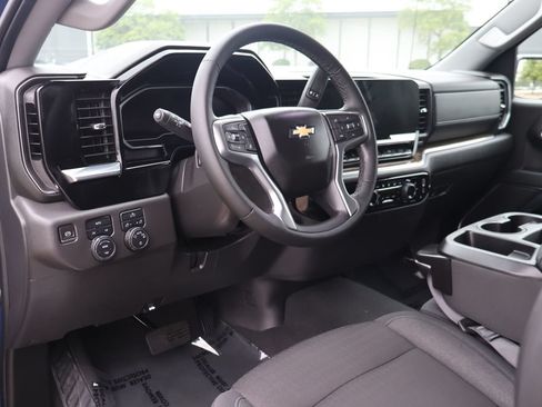 Used 2024 Chevrolet Silverado 1500 LT AWD/4WD image 24