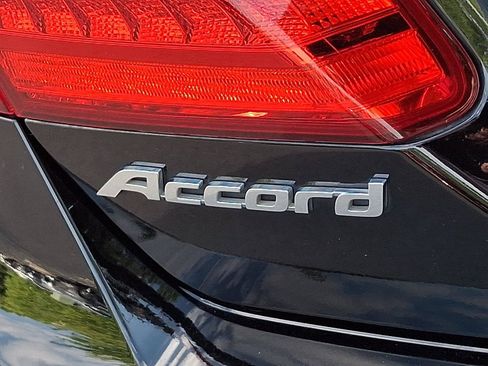 Used 2015 Honda Accord Touring image 31