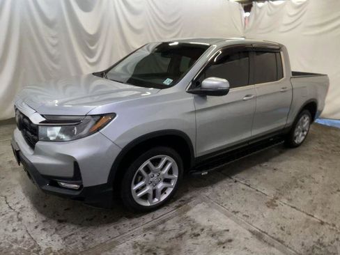 Used 2025 Honda Ridgeline RTL image 4