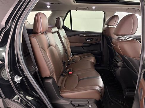 Used 2025 Honda Pilot Elite image 42