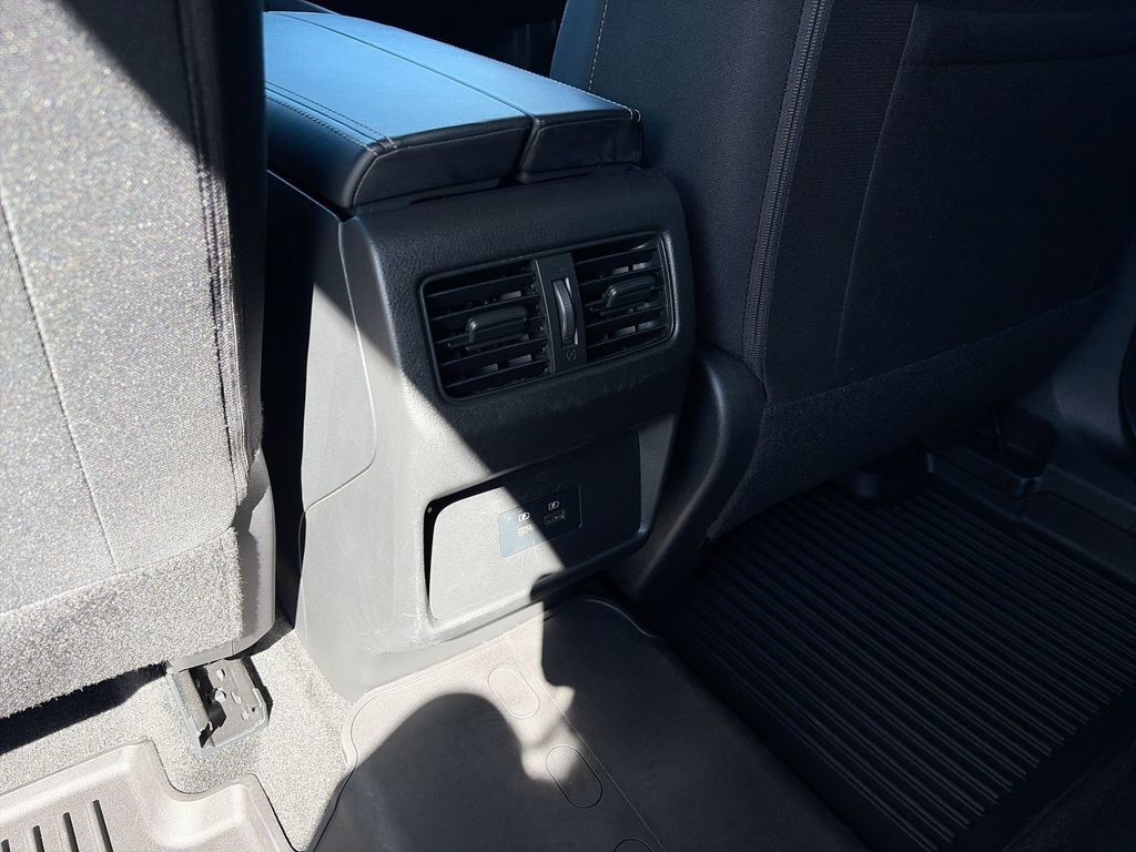 Used 2023 Nissan Rogue SV AWD/4WD image 27
