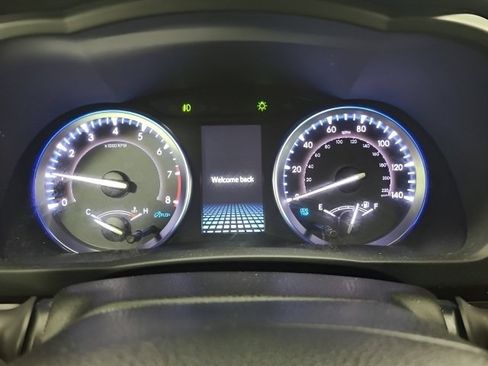 Used 2019 Toyota Highlander SE AWD/4WD image 28