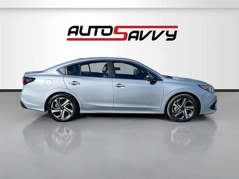 Used 2022 Subaru Legacy Limited image 8