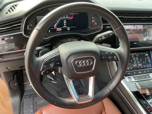 Used 2022 Audi Q8 Premium Plus image 17