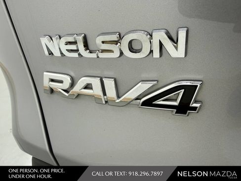 Used 2019 Toyota RAV4 Limited w/ Cold Weather Package AWD/4WD image 15