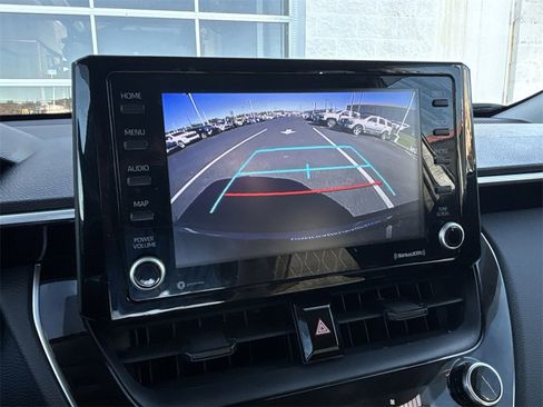 Used 2022 Toyota Corolla Cross LE image 23