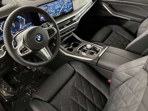Used 2026 BMW X7 xDrive40i w/ Executive Package image 11