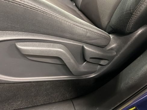 Used 2017 Nissan Pathfinder S AWD/4WD image 28