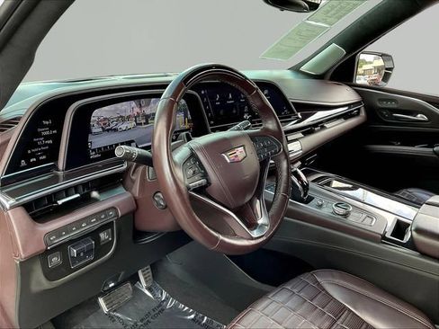 Used 2022 Cadillac Escalade Sport Platinum w/ LPO, Floor Liner Package AWD/4WD image 18