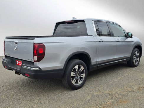 Used 2017 Honda Ridgeline RTL-T image 3