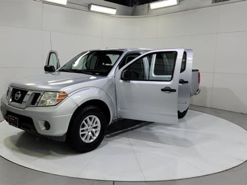 Used 2016 Nissan Frontier SV RWD image 11