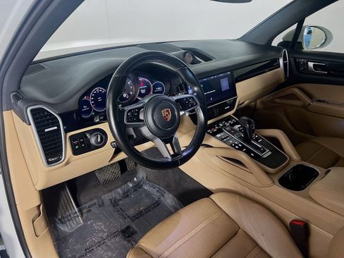 Used 2020 Porsche Cayenne AWD/4WD image 10