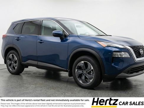 Used 2025 Nissan Rogue SV image 1