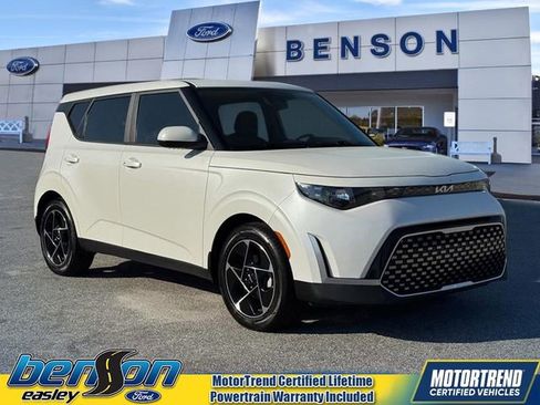 Used 2023 Kia Soul EX FWD image 1