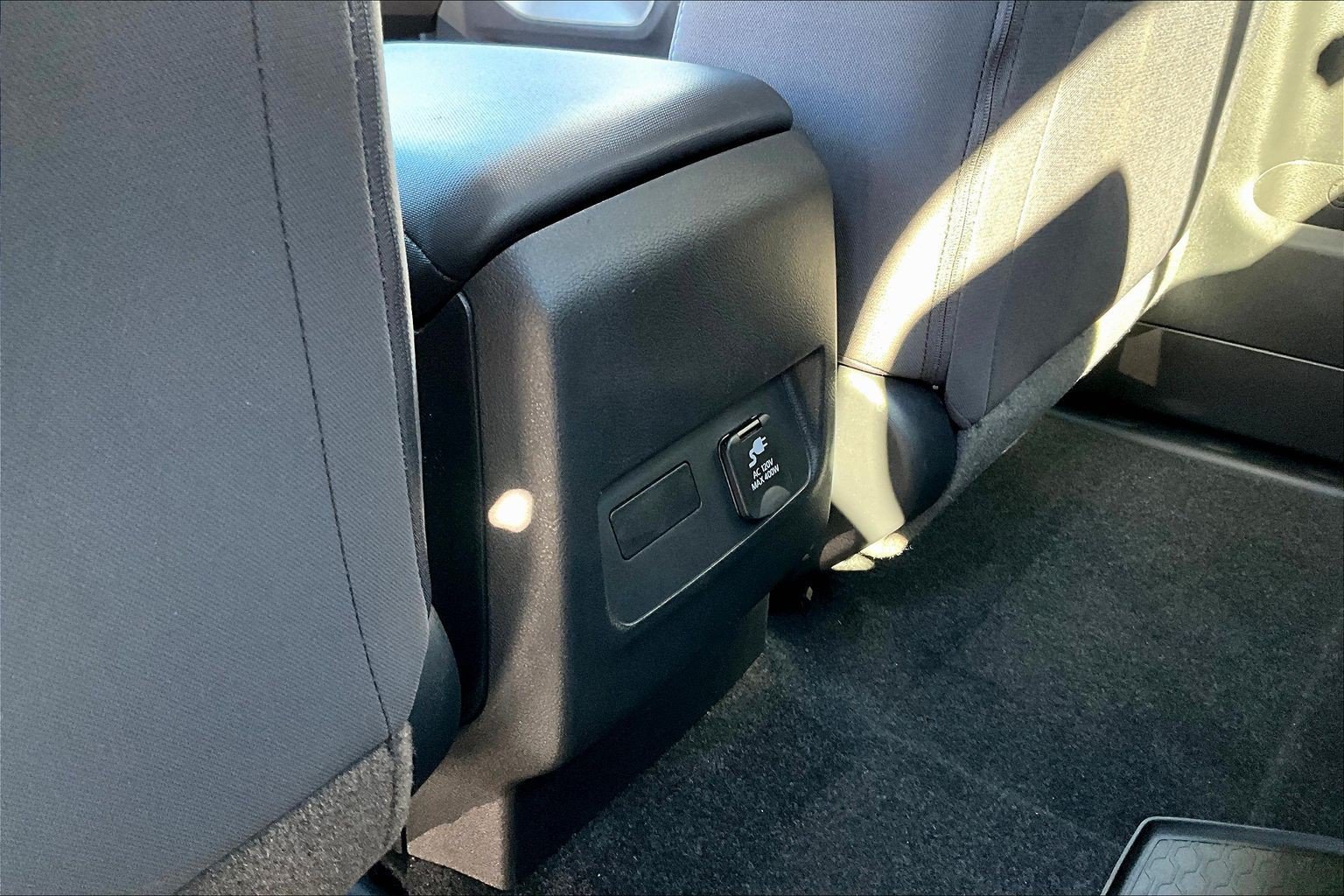 Used 2024 Nissan Frontier SV w/ SV Convenience Package RWD image 9