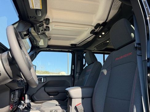 New 2026 Jeep Wrangler Unlimited Rubicon image 25