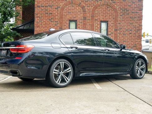 Used 2019 BMW 740i w/ Executive Package RWD image 5