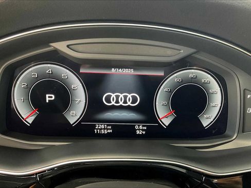 Used 2025 Audi Q8 Premium Plus image 22