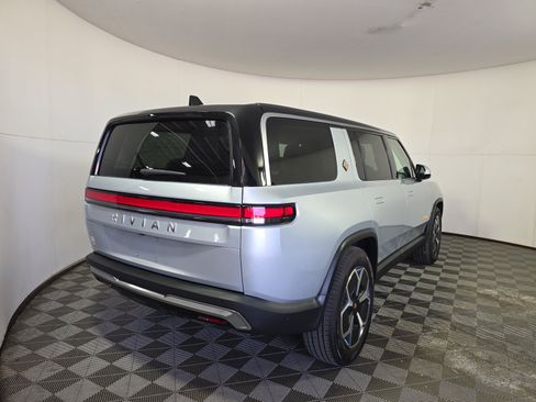 Used 2024 Rivian R1S Adventure AWD/4WD image 5