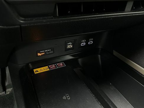 Used 2025 Toyota Camry LE image 24