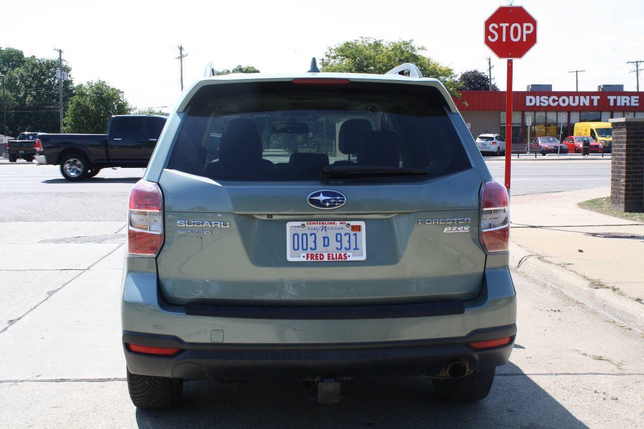 Used 2016 Subaru Forester 2.5i Limited AWD/4WD image 4