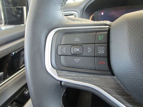 Used 2024 Jeep Wagoneer Series II AWD/4WD image 38