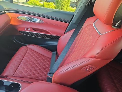 Used 2025 Genesis GV70 3.5T Sport w/ Sport Prestige Package image 21