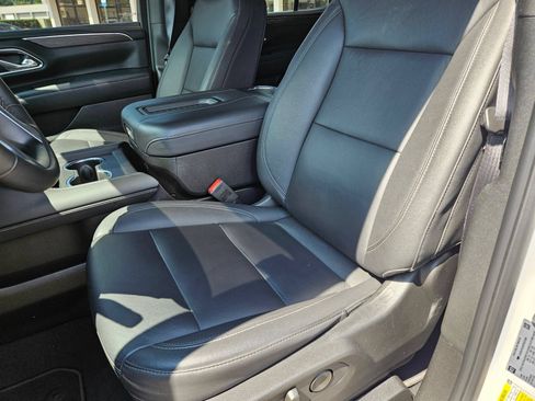 Used 2023 Chevrolet Tahoe Z71 w/ Luxury Package AWD/4WD image 22